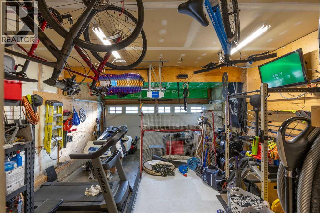 164 West Lakeview Circle, Chestermere, Alberta  T1X 1H7 - Photo 39 - A2292609