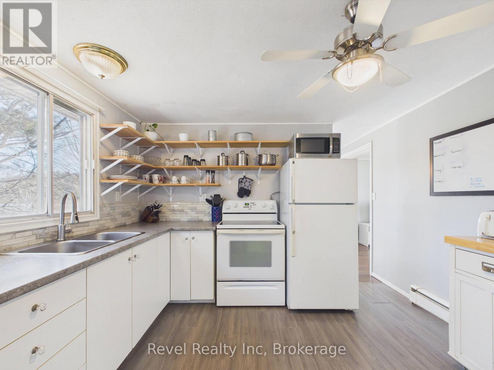 3 Wellington Street, Bracebridge, Ontario  P1L 1E8 - Photo 12 - X13053256