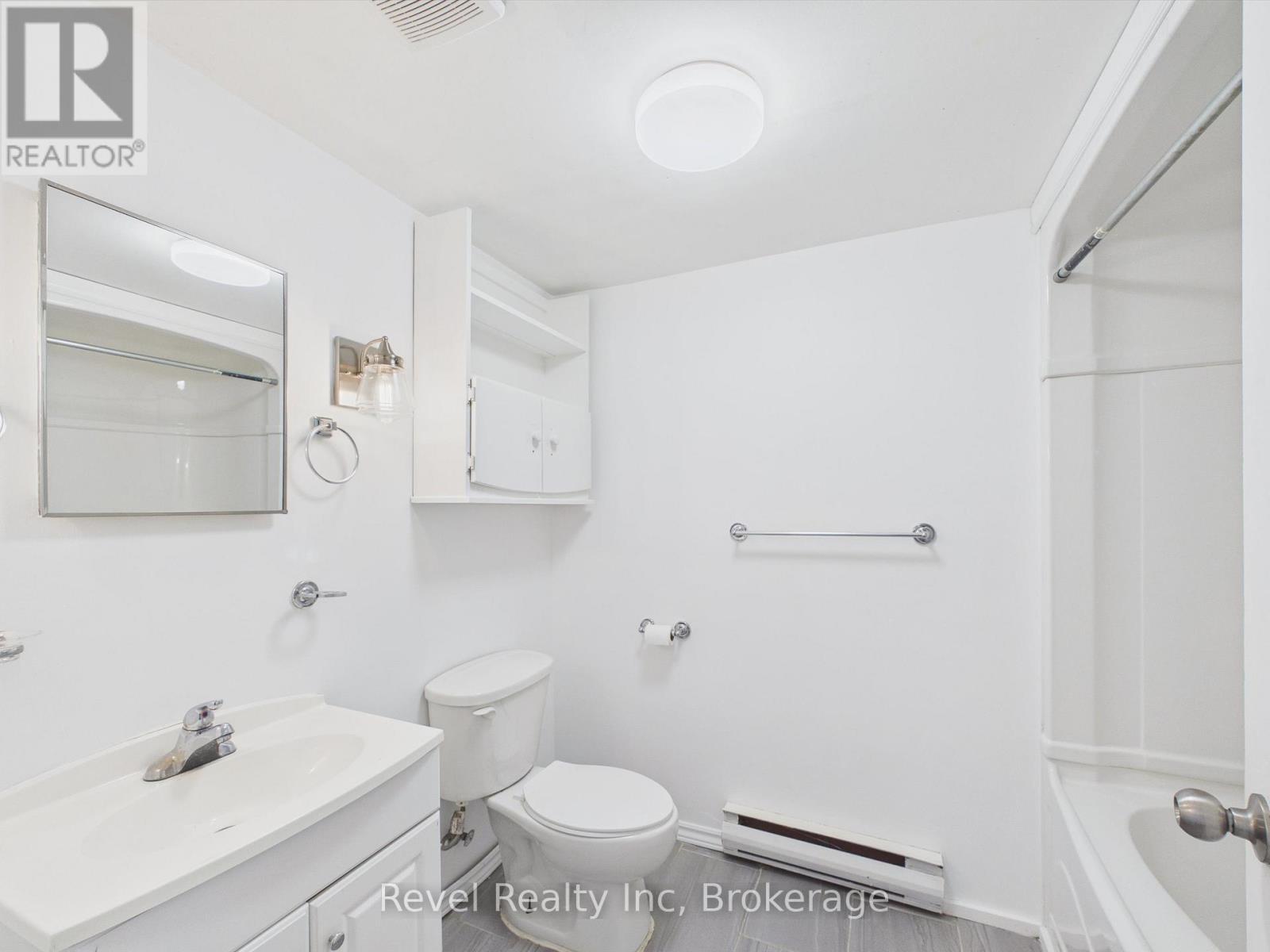 3 Wellington Street, Bracebridge, Ontario  P1L 1E8 - Photo 30 - X13053256