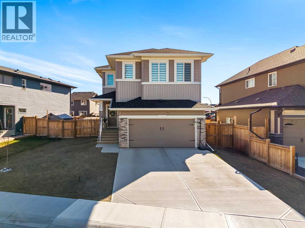 32 Paint Horse Crescent, Cochrane, Alberta  T4C 2V7 - Photo 2 - A2305369