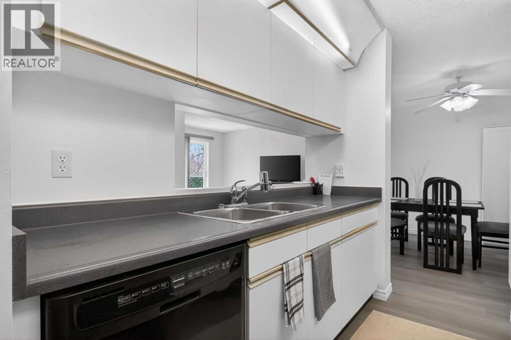 414, 10 Dover Point Se, Calgary, Alberta  T2P 3K2 - Photo 6 - A2305850