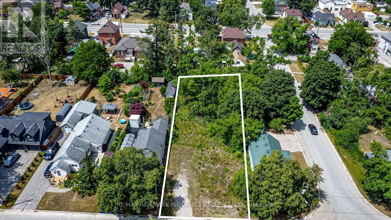 40 Perry Street, Barrie, Ontario  L4N 2G3 - Photo 2 - S12639312