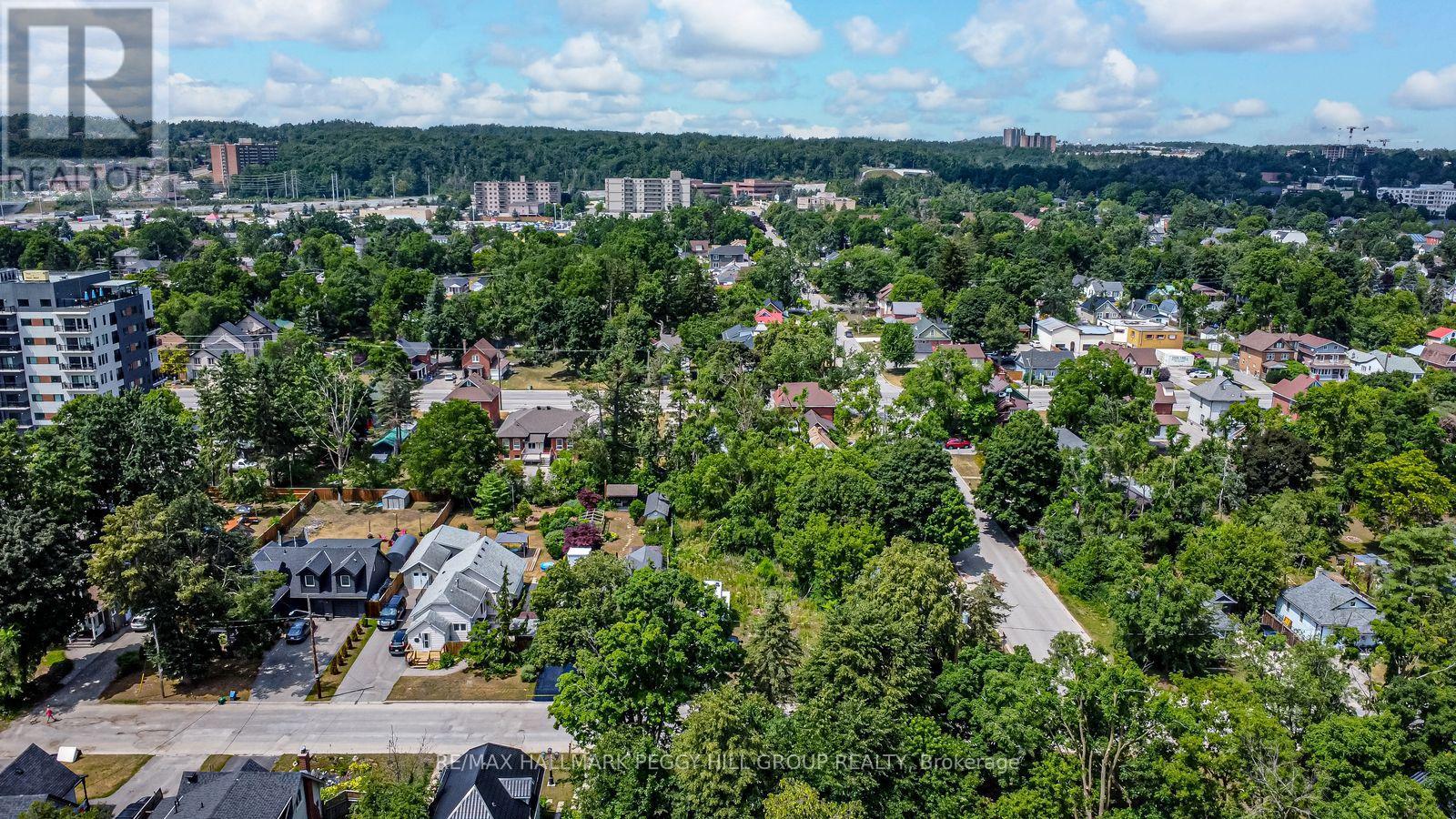 40 Perry Street, Barrie, Ontario  L4N 2G3 - Photo 5 - S12639312
