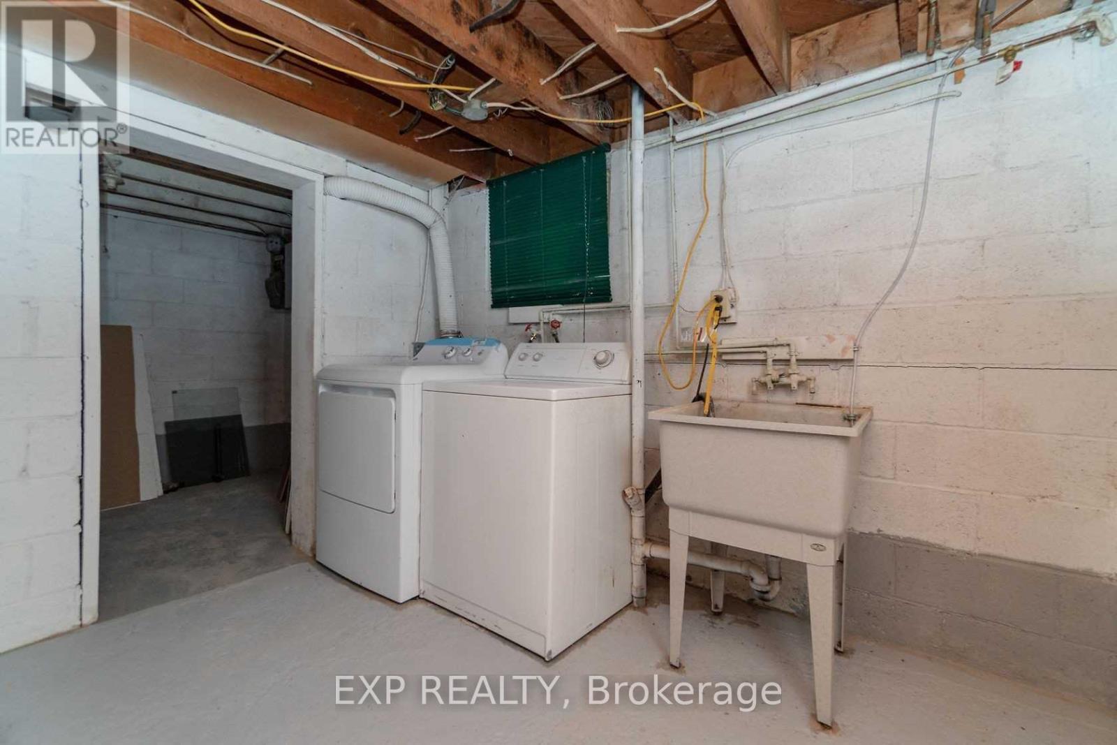 204 John Street, Brampton, Ontario  L6W 2A6 - Photo 15 - W12843510