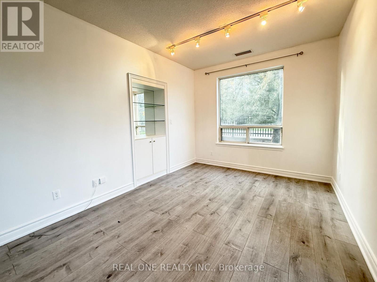 102 - 35 Empress Avenue, Toronto, Ontario  M2N 6T3 - Photo 3 - C13053362