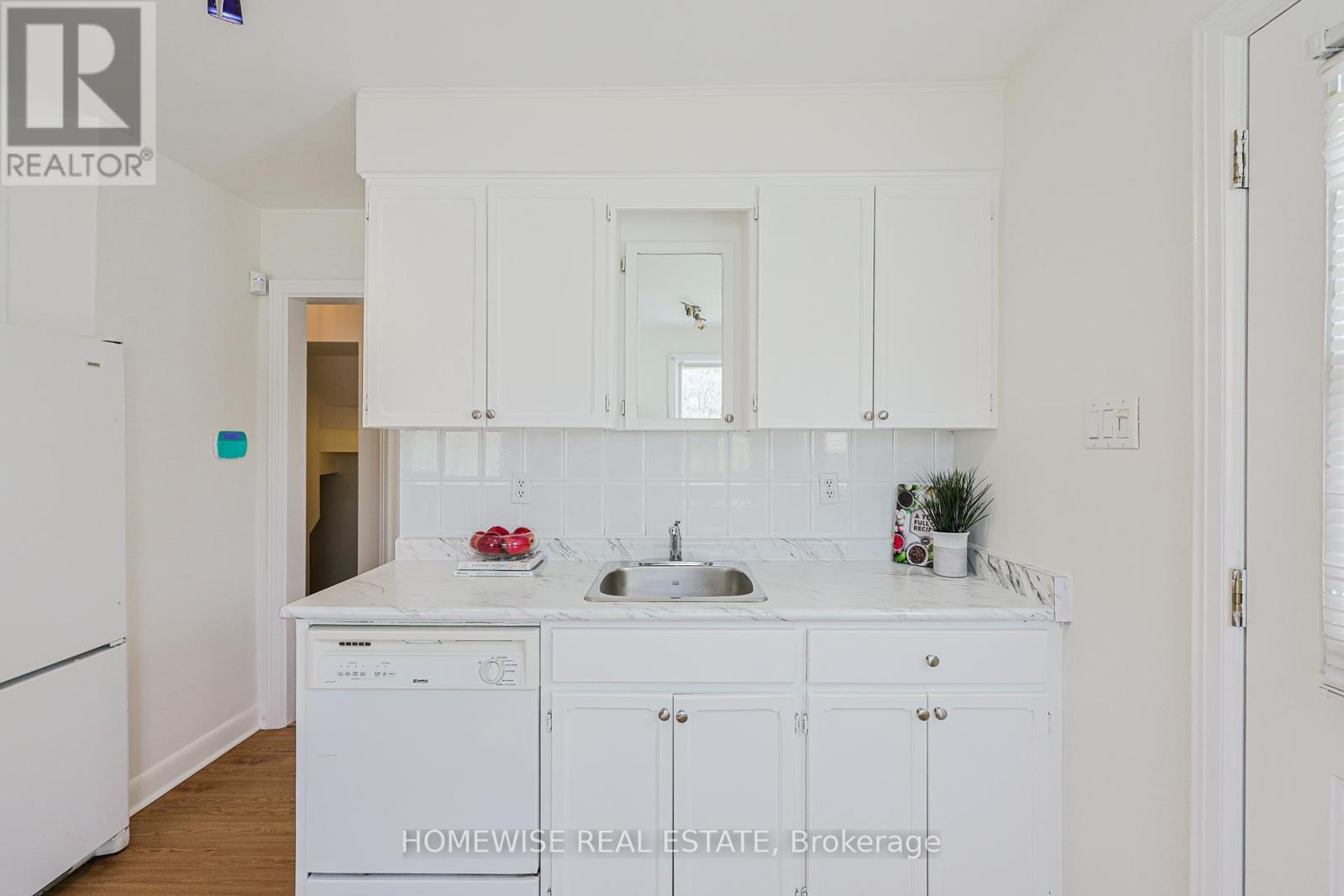 159 Alfred Avenue, Toronto, Ontario  M2N 3J3 - Photo 2 - C13053366