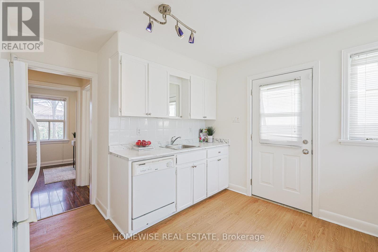 159 Alfred Avenue, Toronto, Ontario  M2N 3J3 - Photo 5 - C13053366