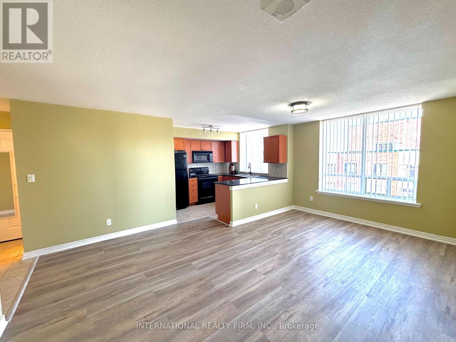 1014 - 1369 Bloor Street W, Toronto, Ontario  M6P 4J4 - Photo 4 - C13053470