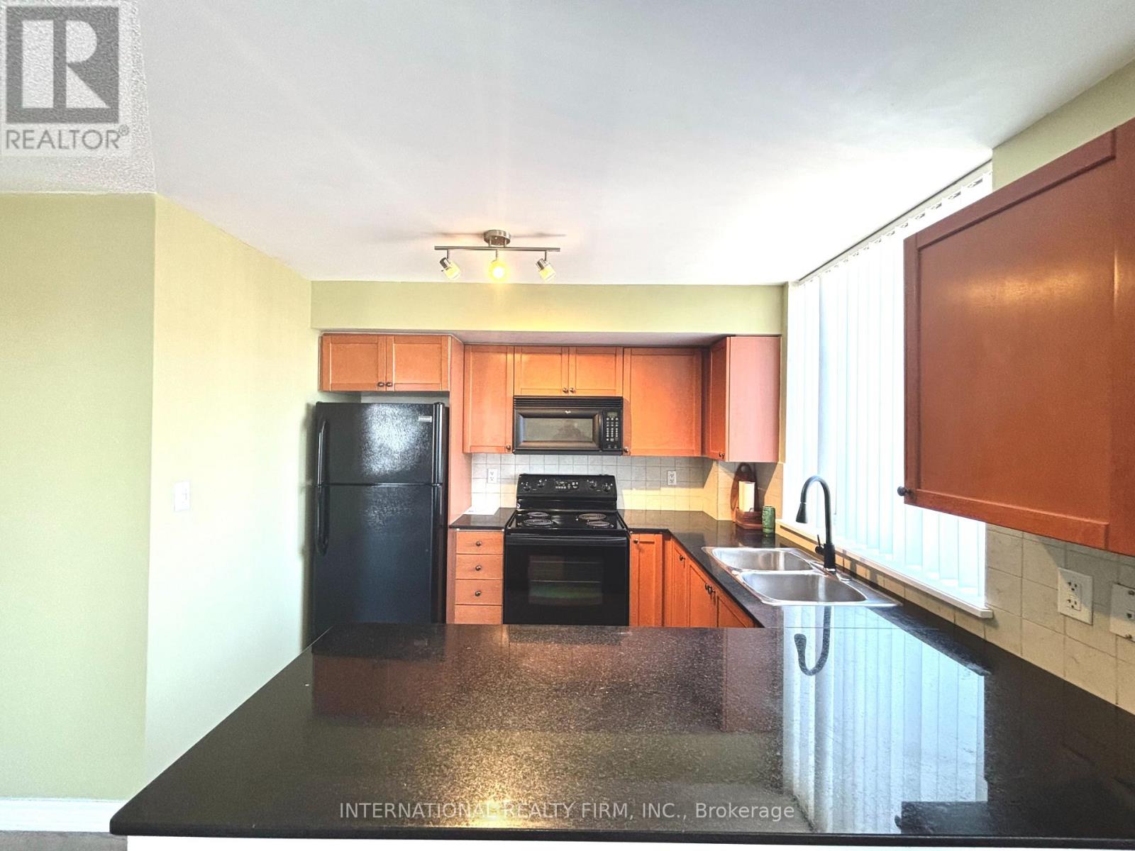 1014 - 1369 Bloor Street W, Toronto, Ontario  M6P 4J4 - Photo 7 - C13053470