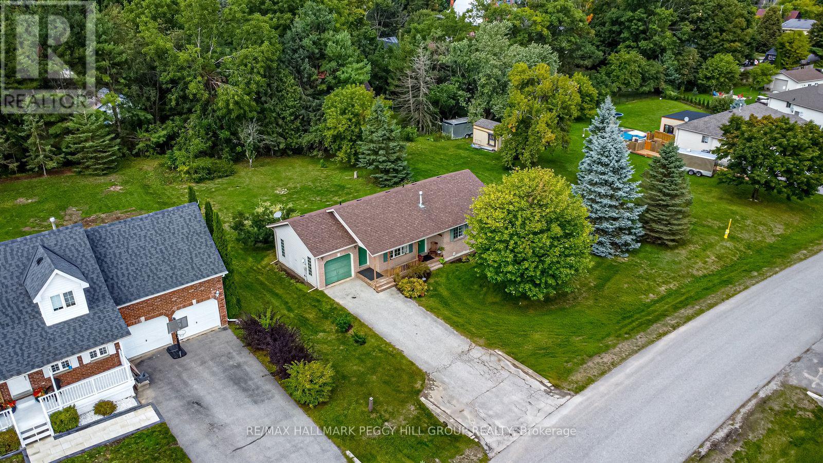 55 Marlow Circle, Springwater, Ontario  L0L 1V0 - Photo 12 - S12882086