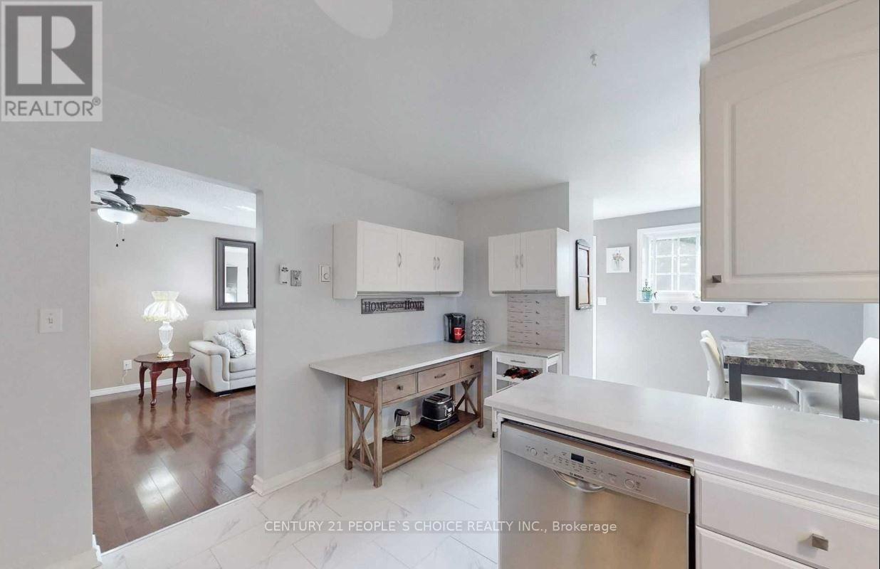 78 Claymore Crescent, Oshawa, Ontario  L1G 6G2 - Photo 7 - E13053246