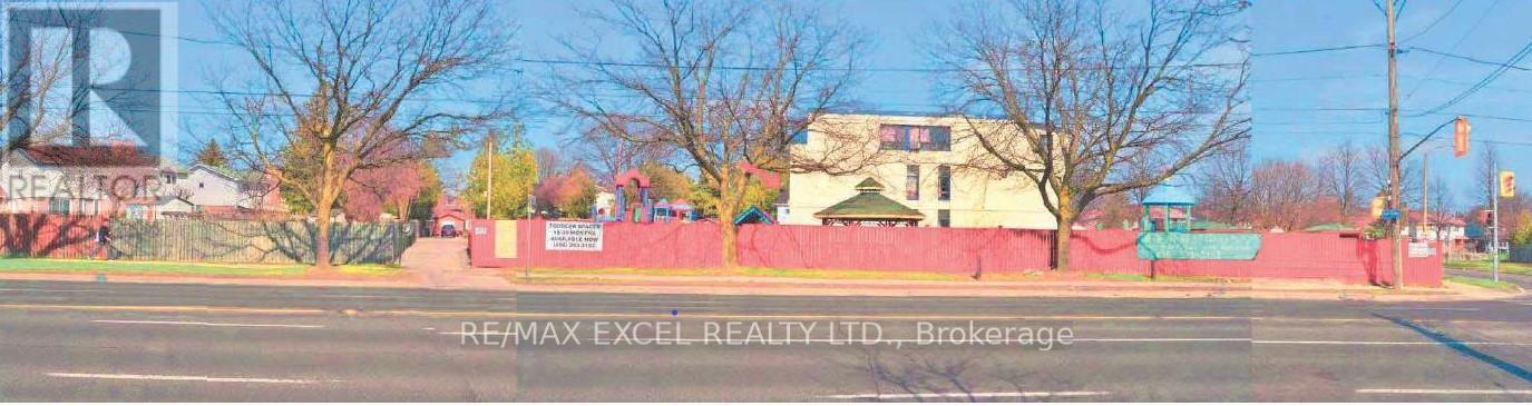 3315 Midland Avenue, Toronto, Ontario  M1V 4W7 - Photo 2 - E13053320