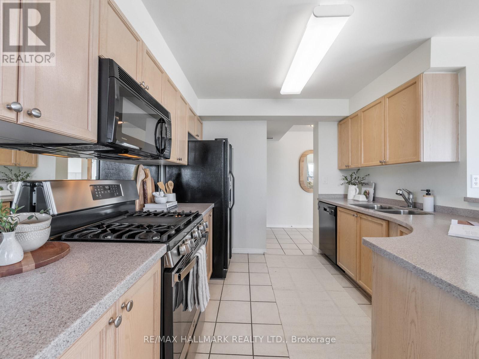 403 - 1797 Queen Street E, Toronto, Ontario  M4L 3Y5 - Photo 18 - E13053404