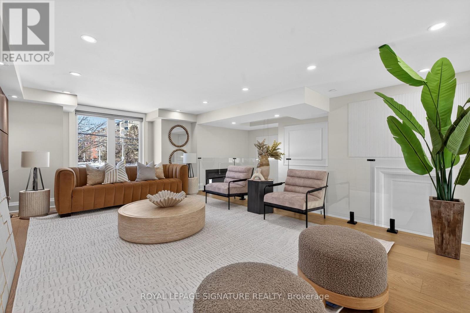 245 Ferris Road, Toronto, Ontario  M4B 1H2 - Photo 4 - E13053448