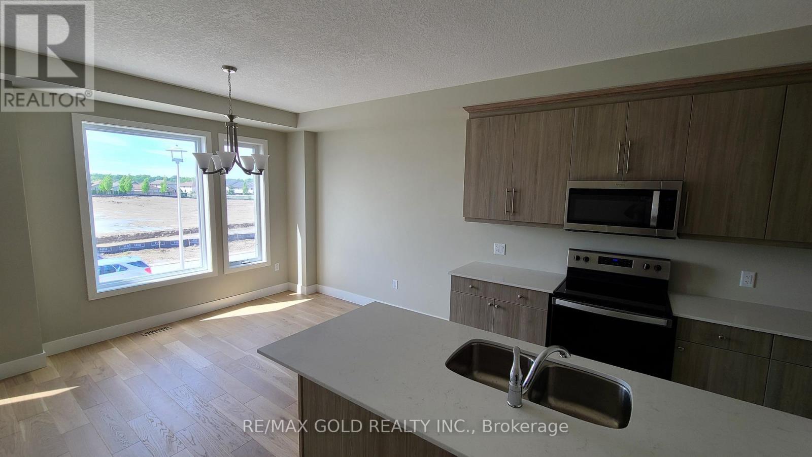 152 - 177 Edgevalley Road, London East, Ontario  N5V 0C5 - Photo 8 - X13049066