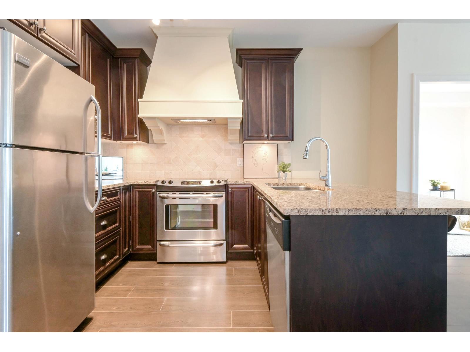 416 6480 195a Street, Surrey, British Columbia  V4N 6P1 - Photo 8 - R3116120