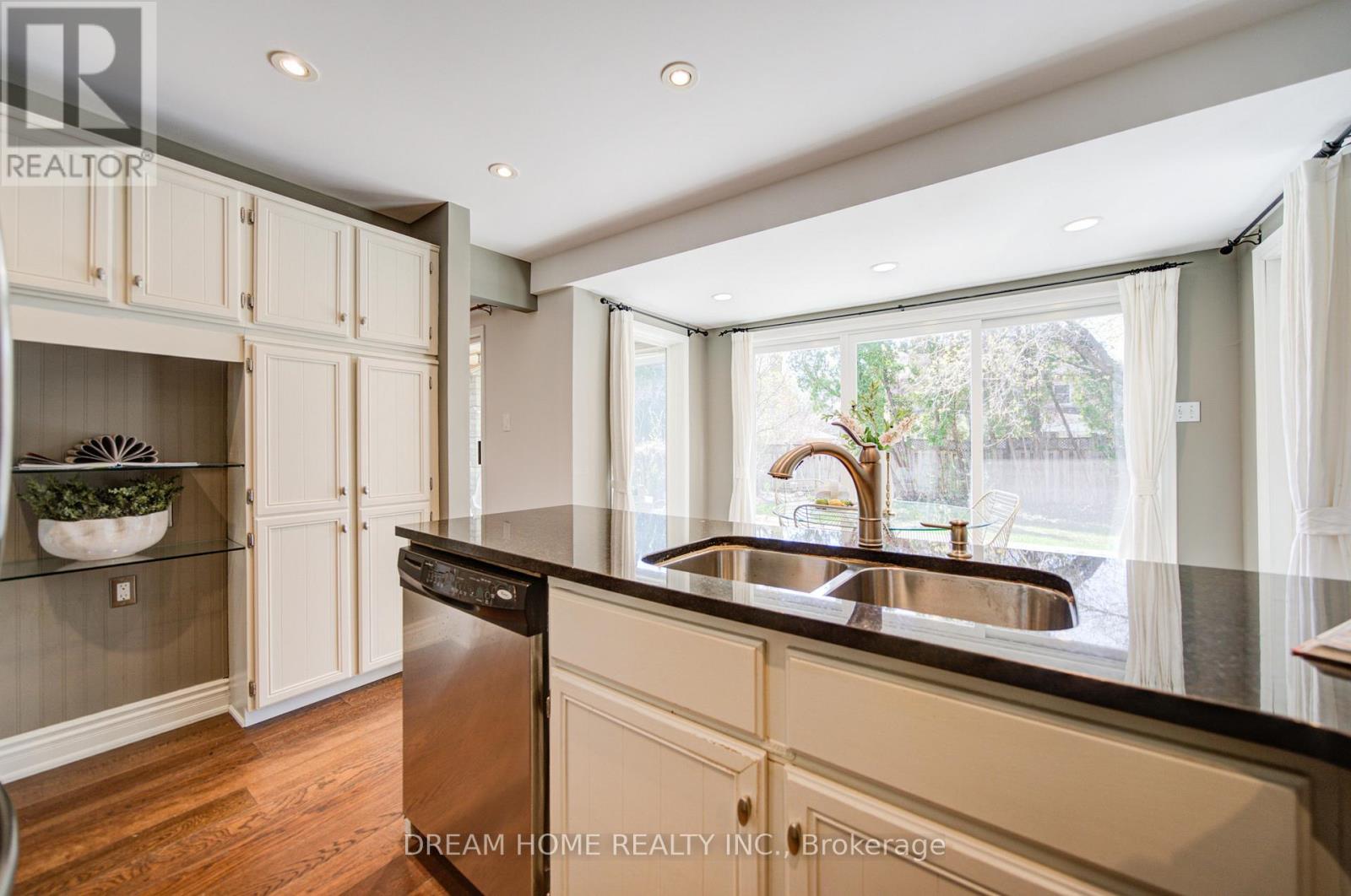 3 Ferndell Circle, Markham, Ontario  L3R 3Y7 - Photo 15 - N13053418