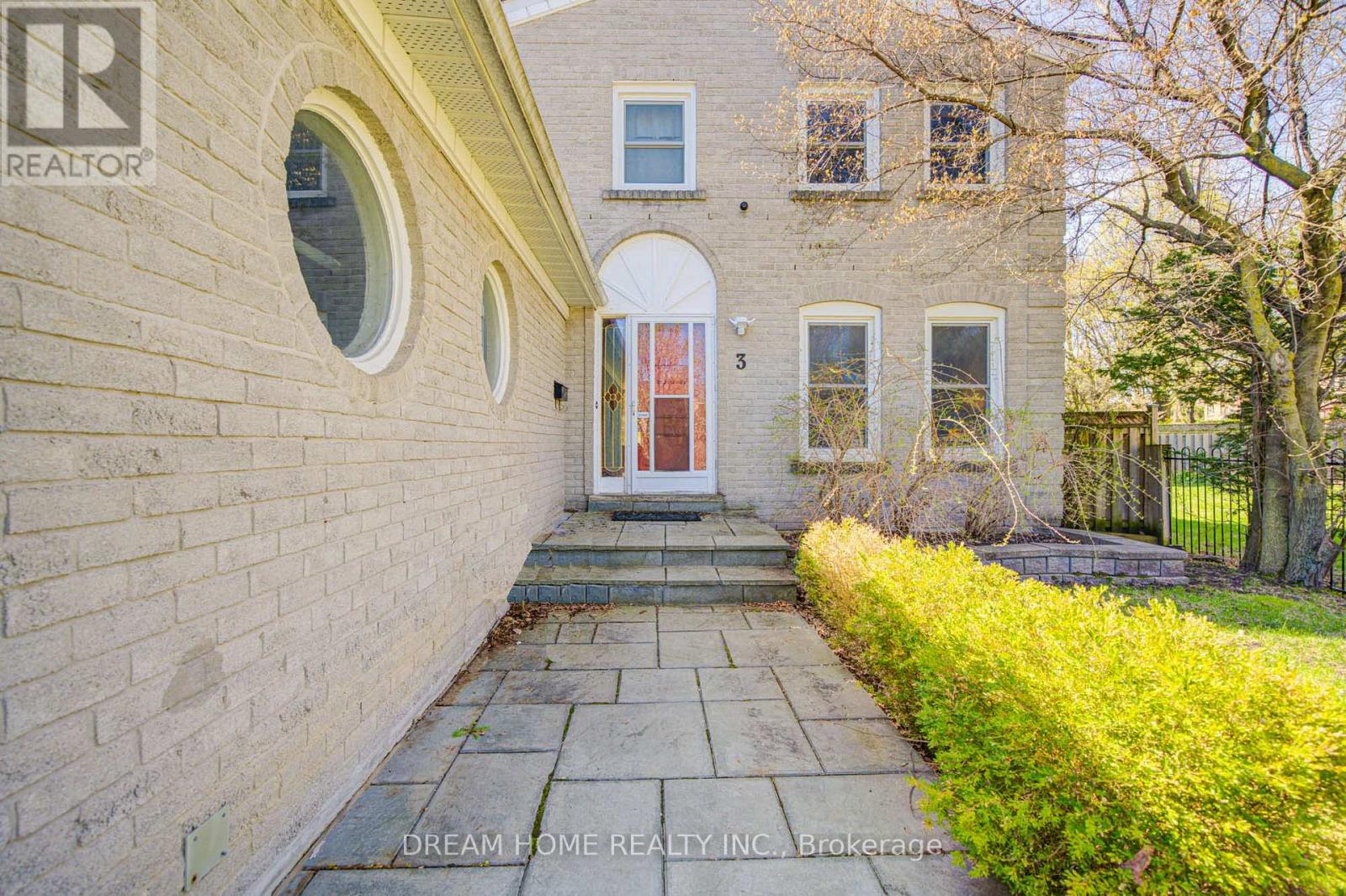 3 Ferndell Circle, Markham, Ontario  L3R 3Y7 - Photo 2 - N13053418