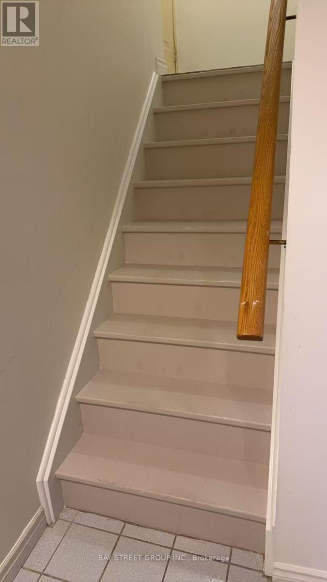 59 Hunt Avenue, Richmond Hill (Mill Pond), Ontario  L4C 4H1 - Photo 11 - N13053490