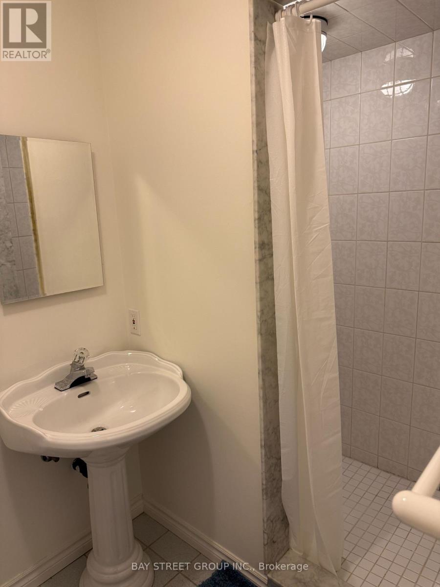 59 Hunt Avenue, Richmond Hill (Mill Pond), Ontario  L4C 4H1 - Photo 8 - N13053490