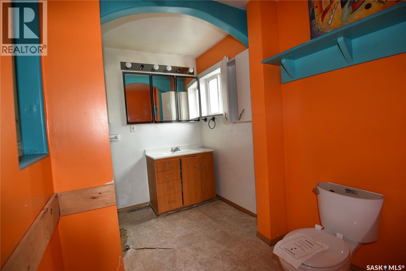 323 6th Avenue W, Nipawin, Saskatchewan  S0E 1E0 - Photo 18 - SK034143