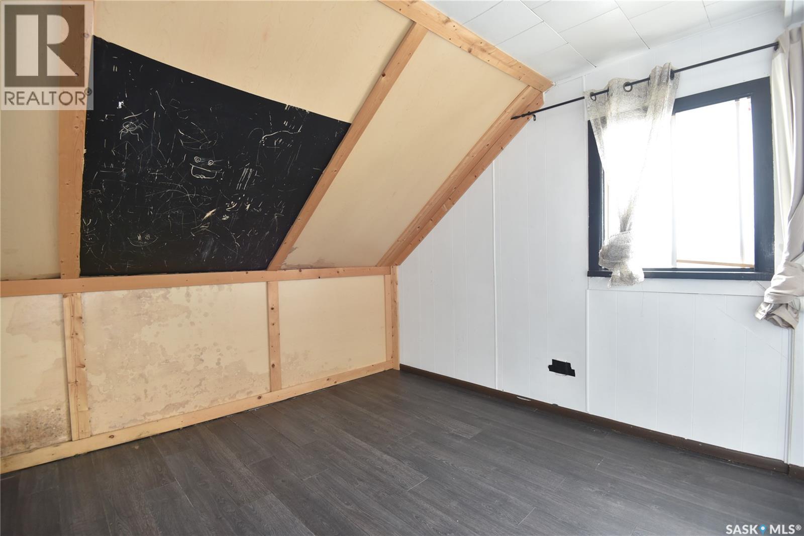 323 6th Avenue W, Nipawin, Saskatchewan  S0E 1E0 - Photo 24 - SK034143