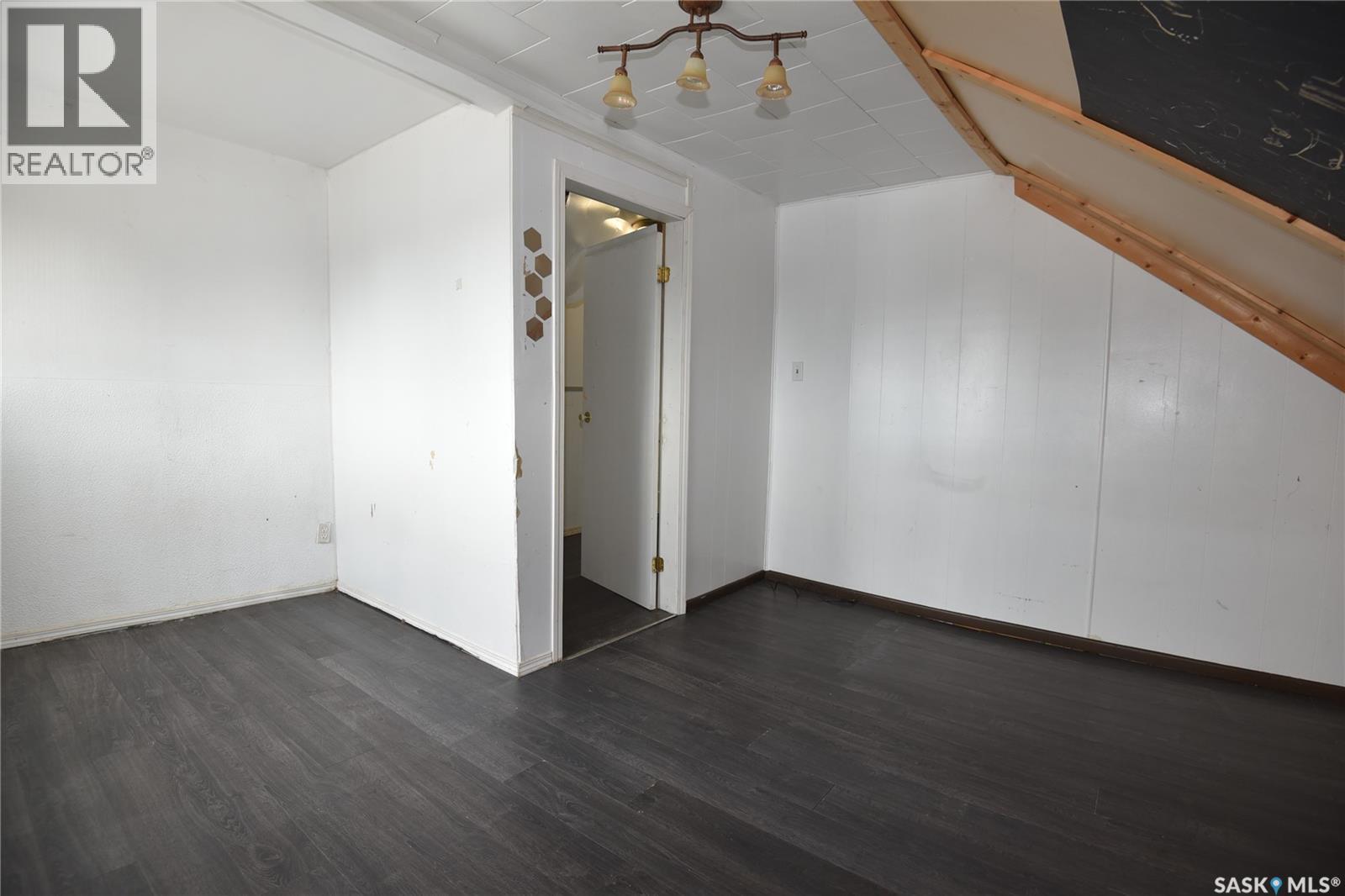 323 6th Avenue W, Nipawin, Saskatchewan  S0E 1E0 - Photo 26 - SK034143