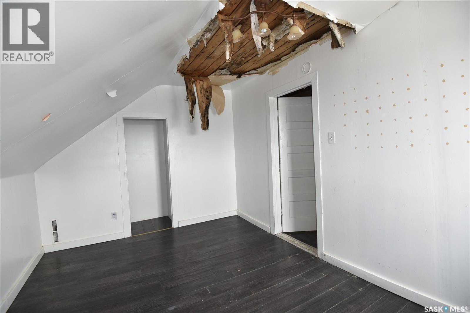 323 6th Avenue W, Nipawin, Saskatchewan  S0E 1E0 - Photo 27 - SK034143