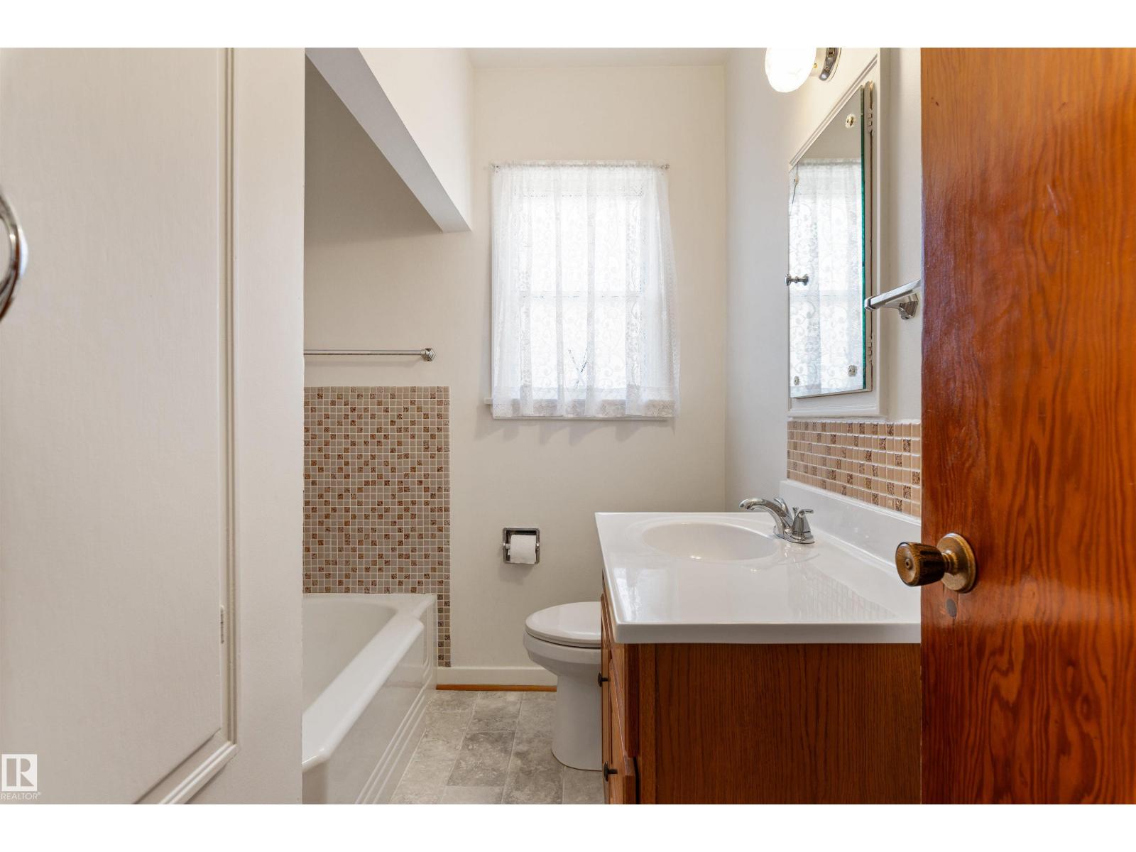 10842 110 St Nw, Edmonton, Alberta  T5H 3E2 - Photo 17 - E4484481