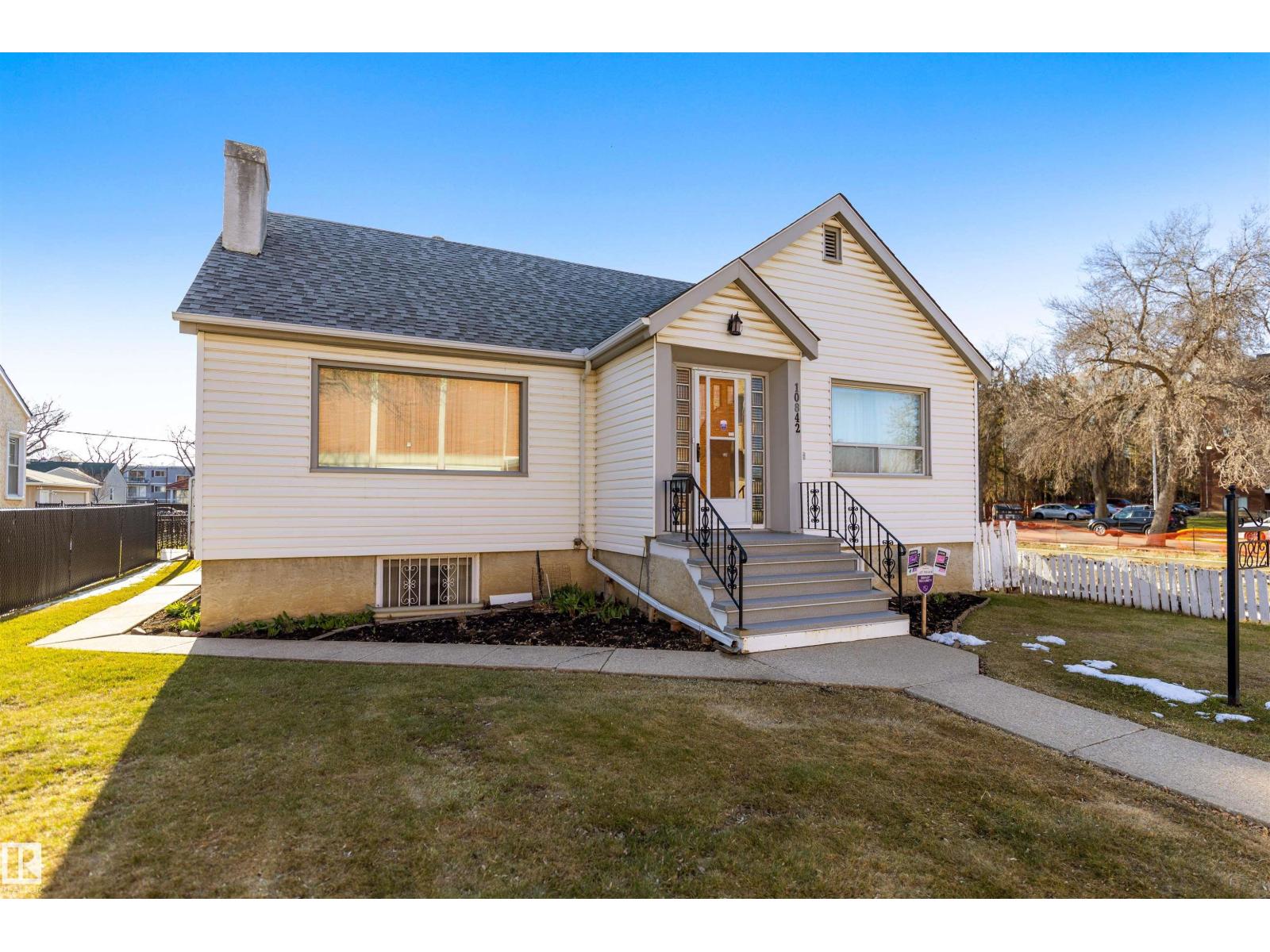 10842 110 St Nw, Edmonton, Alberta  T5H 3E2 - Photo 2 - E4484481