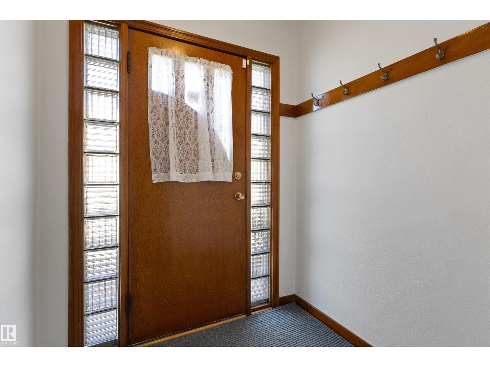 10842 110 St Nw, Edmonton, Alberta  T5H 3E2 - Photo 3 - E4484481