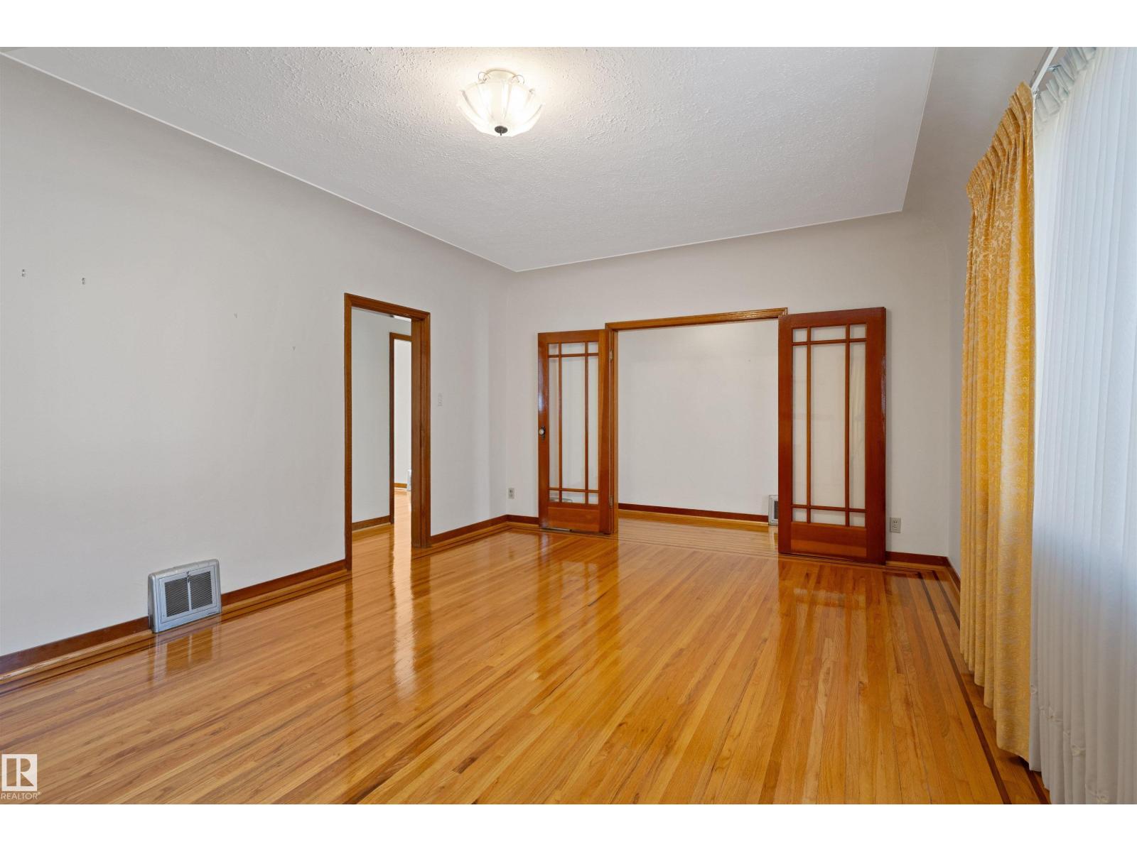 10842 110 St Nw, Edmonton, Alberta  T5H 3E2 - Photo 8 - E4484481