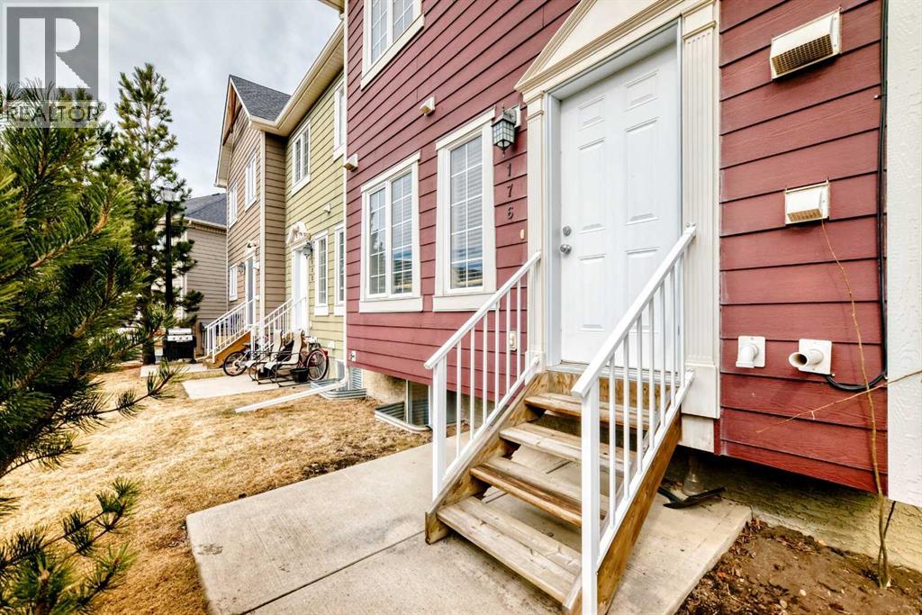 176 Cascades Passage, Chestermere, Alberta  T1X 0K8 - Photo 31 - A2294337