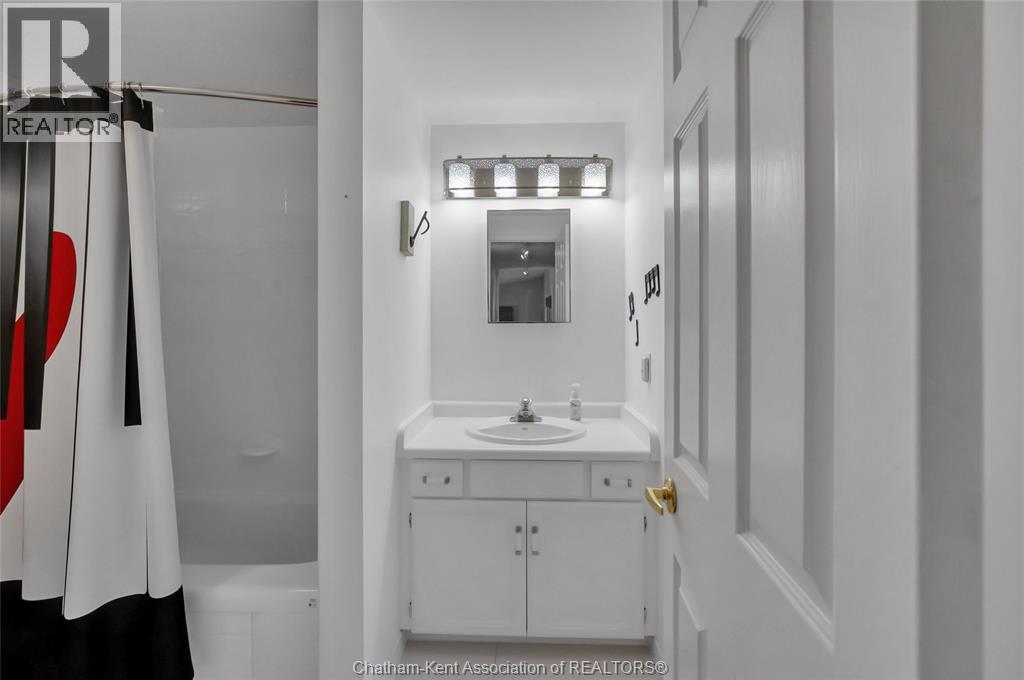 8869 Talbot Trail, Blenheim, Ontario  N0P 1A0 - Photo 14 - 26009322