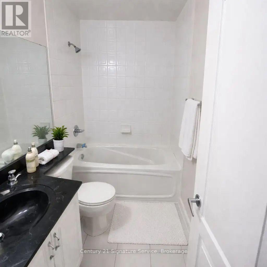 209 - 33 Elm Drive W, Mississauga, Ontario  L5B 4M2 - Photo 9 - W13053340