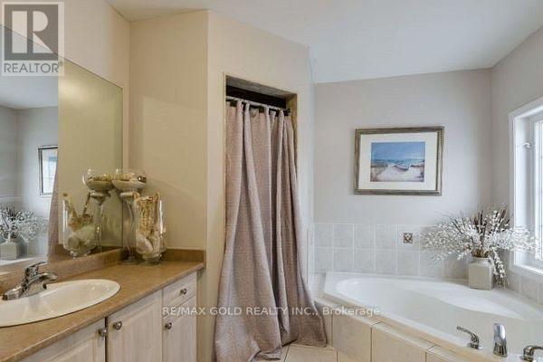 316 Albright Road, Brampton, Ontario  L6X 0J1 - Photo 13 - W13053356