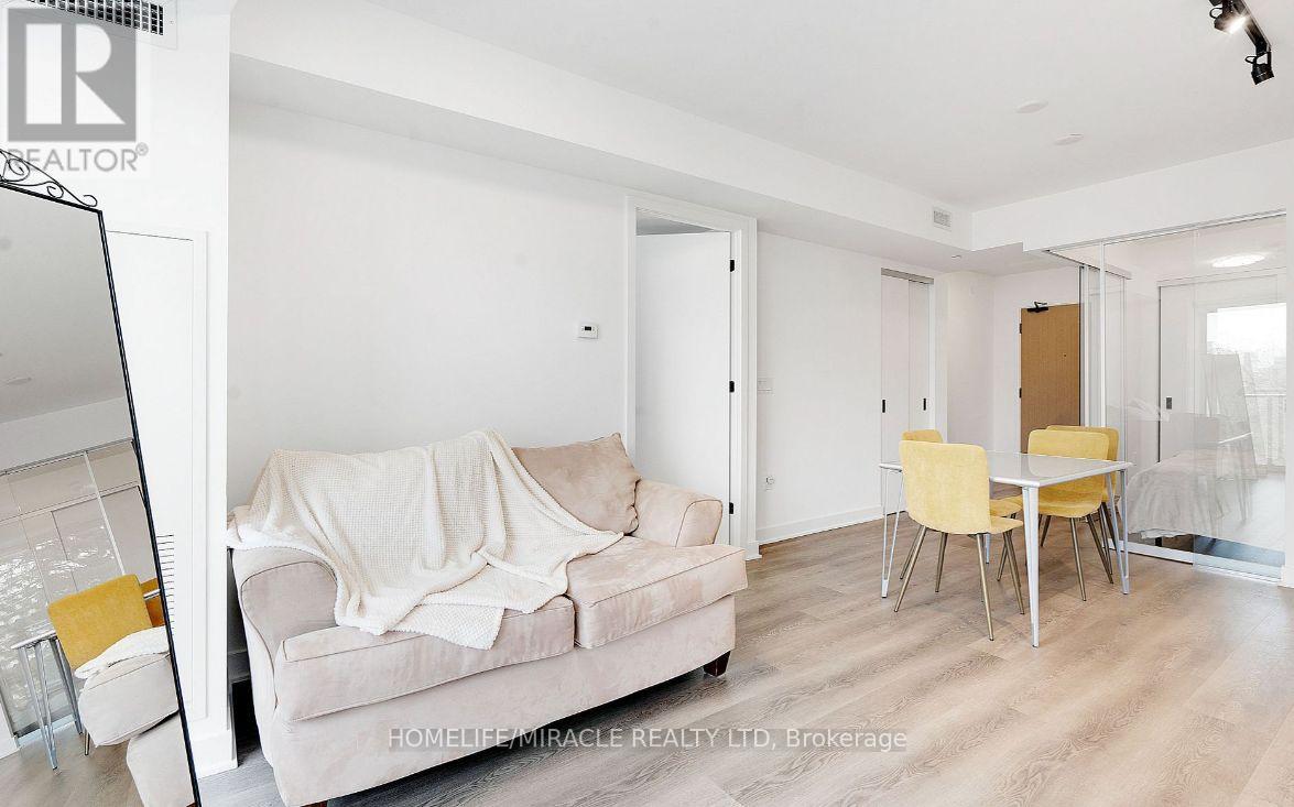 320 - 36 Zorra Street, Toronto, Ontario  M8Z 0G5 - Photo 4 - W13053360