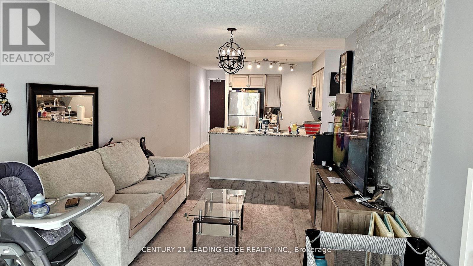 1501 - 335 Rathburn Road W, Mississauga, Ontario  L5B 0C8 - Photo 12 - W13053394