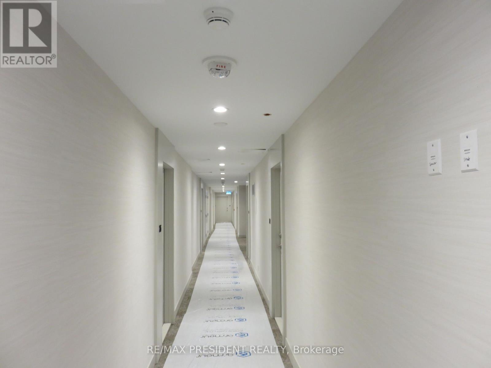 204 - 215 Veterans Drive, Brampton, Ontario  L7A 5L7 - Photo 5 - W13053492