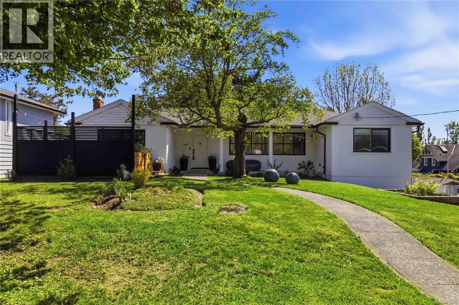 3039 Balfour Ave, Victoria, British Columbia