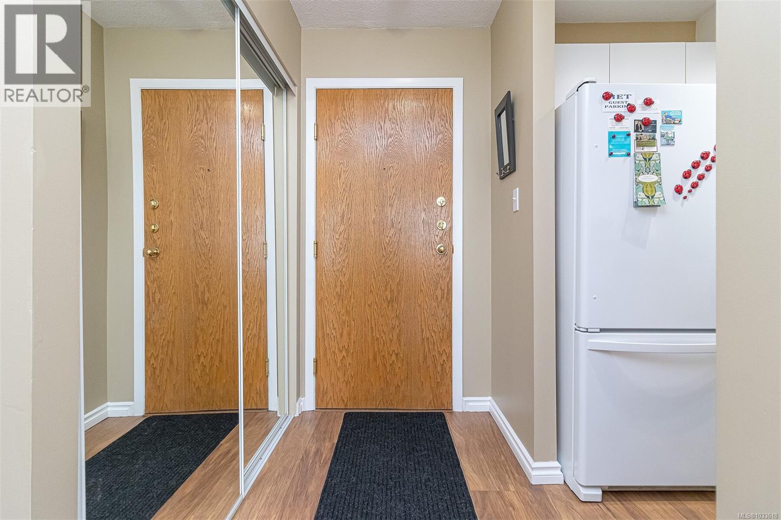 308 835 View St, Victoria, British Columbia  V8W 3W8 - Photo 2 - 1033618