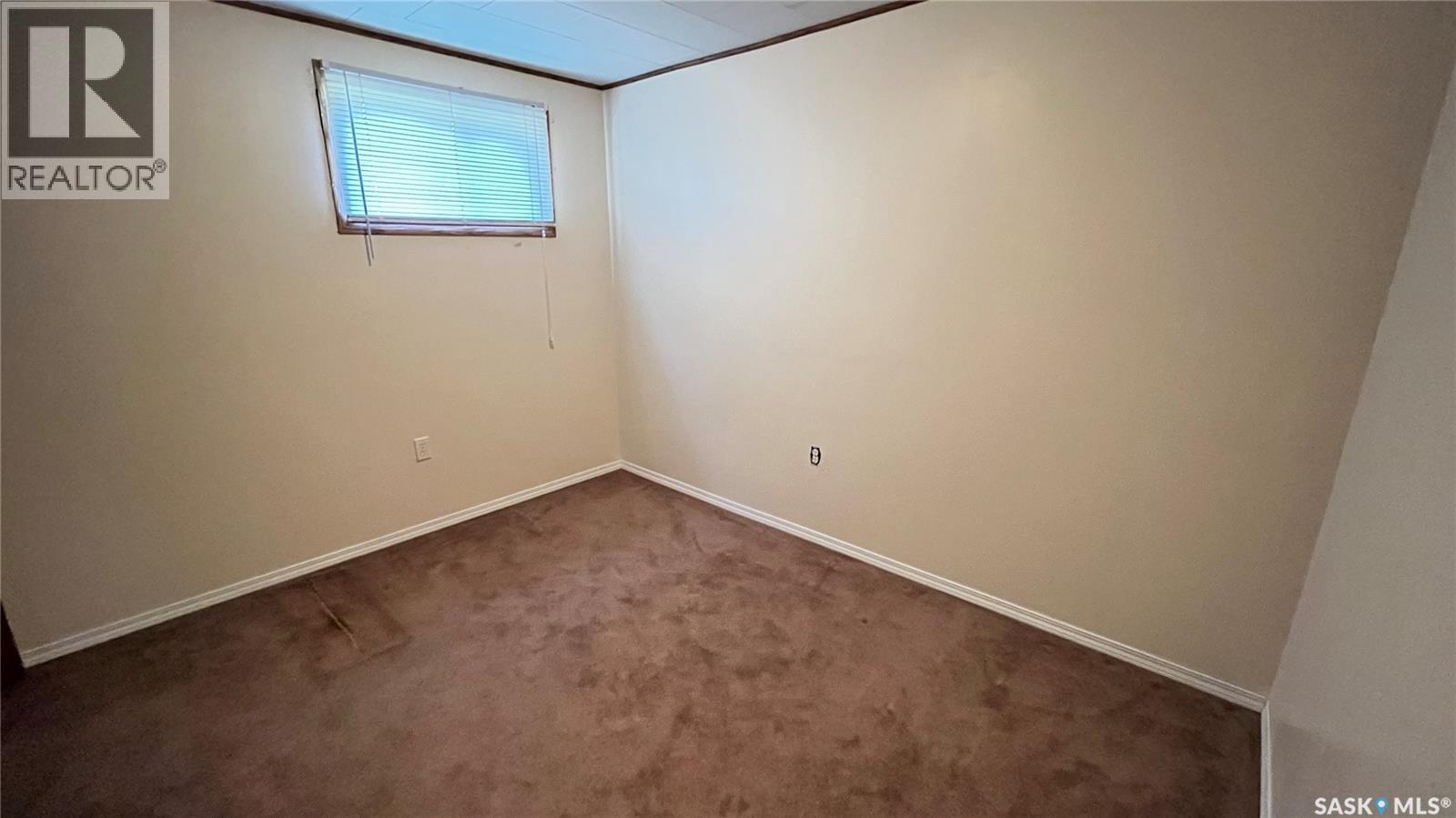 117 Herbert Street, Maple Creek, Saskatchewan  S0N 1N0 - Photo 31 - SK033709