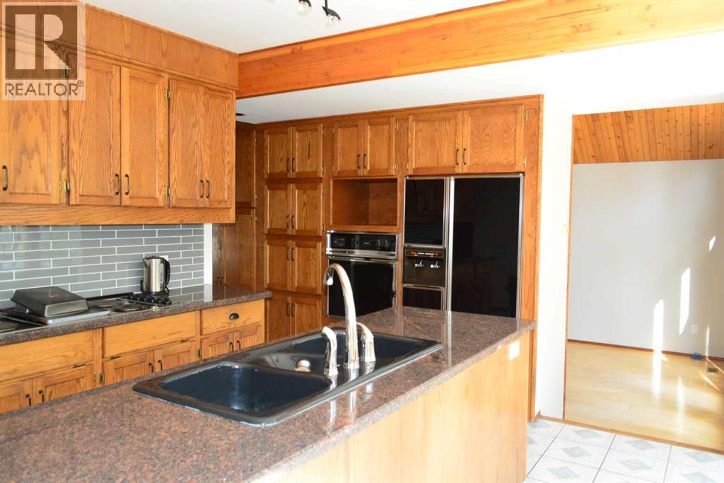 13213 92 Street, Peace River, Alberta  T8S 1X1 - Photo 12 - A2283862