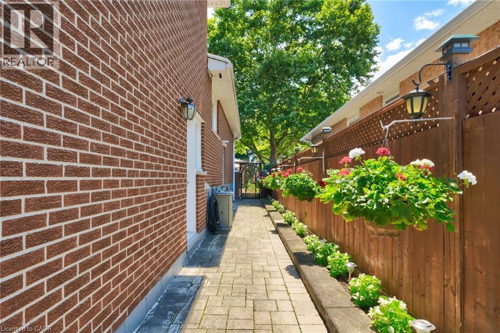 1149 Dowland Crescent, Burlington, Ontario  L7T 4C7 - Photo 42 - 40810594