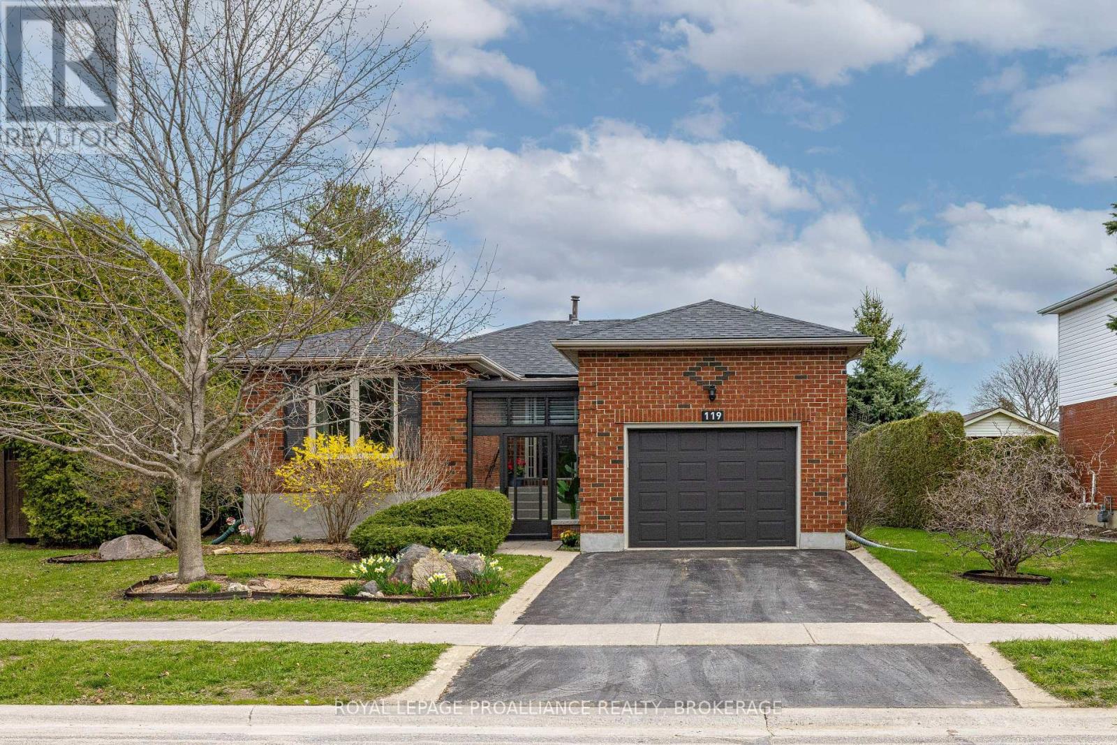 119 GREENLEES DRIVE, Kingston, Ontario