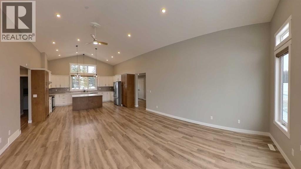 112 Meadow Ponds Drive, Rural Clearwater County, Alberta  T4T 2A2 - Photo 13 - A2293261