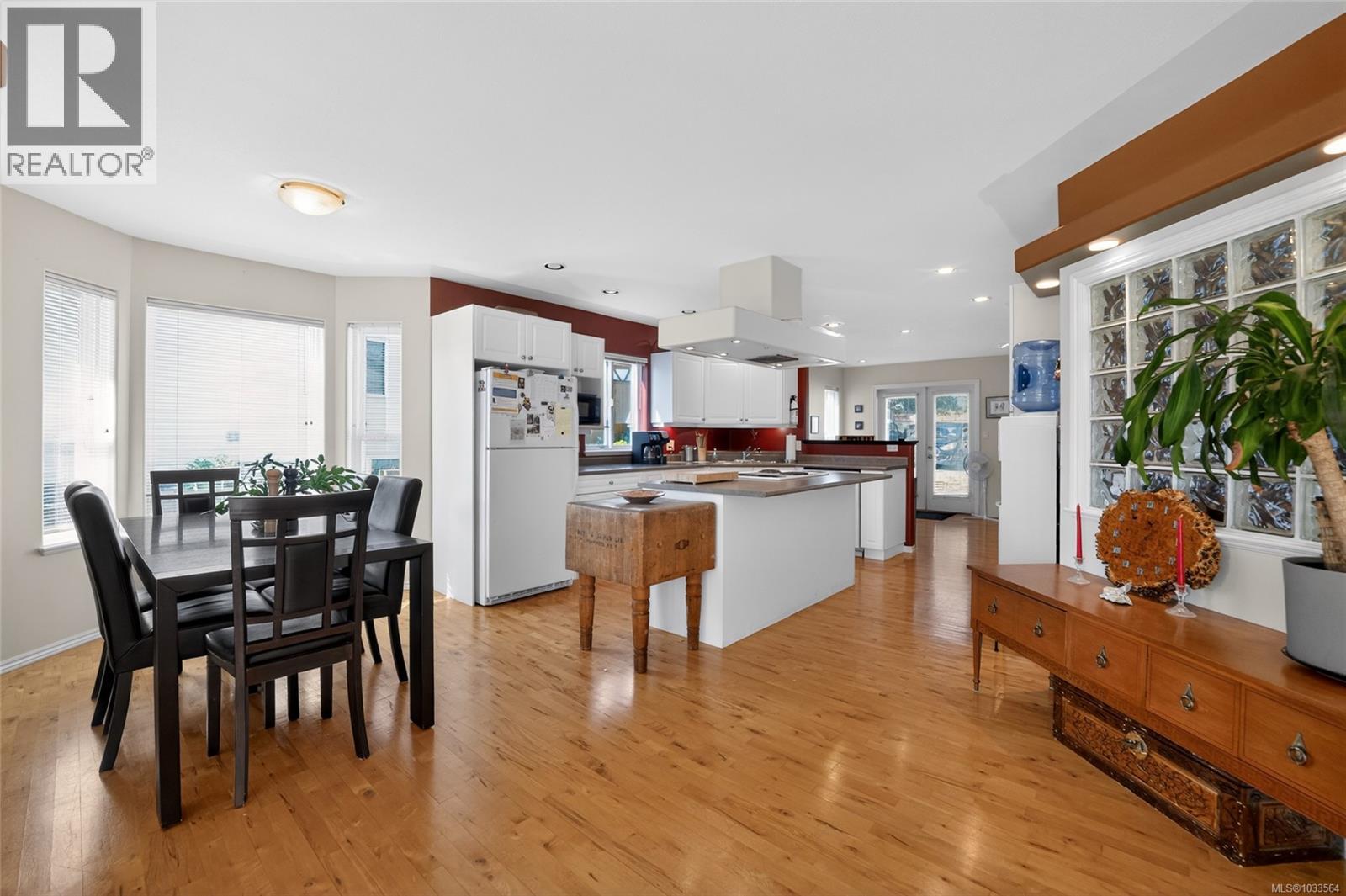 8126 Musgrave St, Crofton, British Columbia  V0R 1R0 - Photo 4 - 1033564