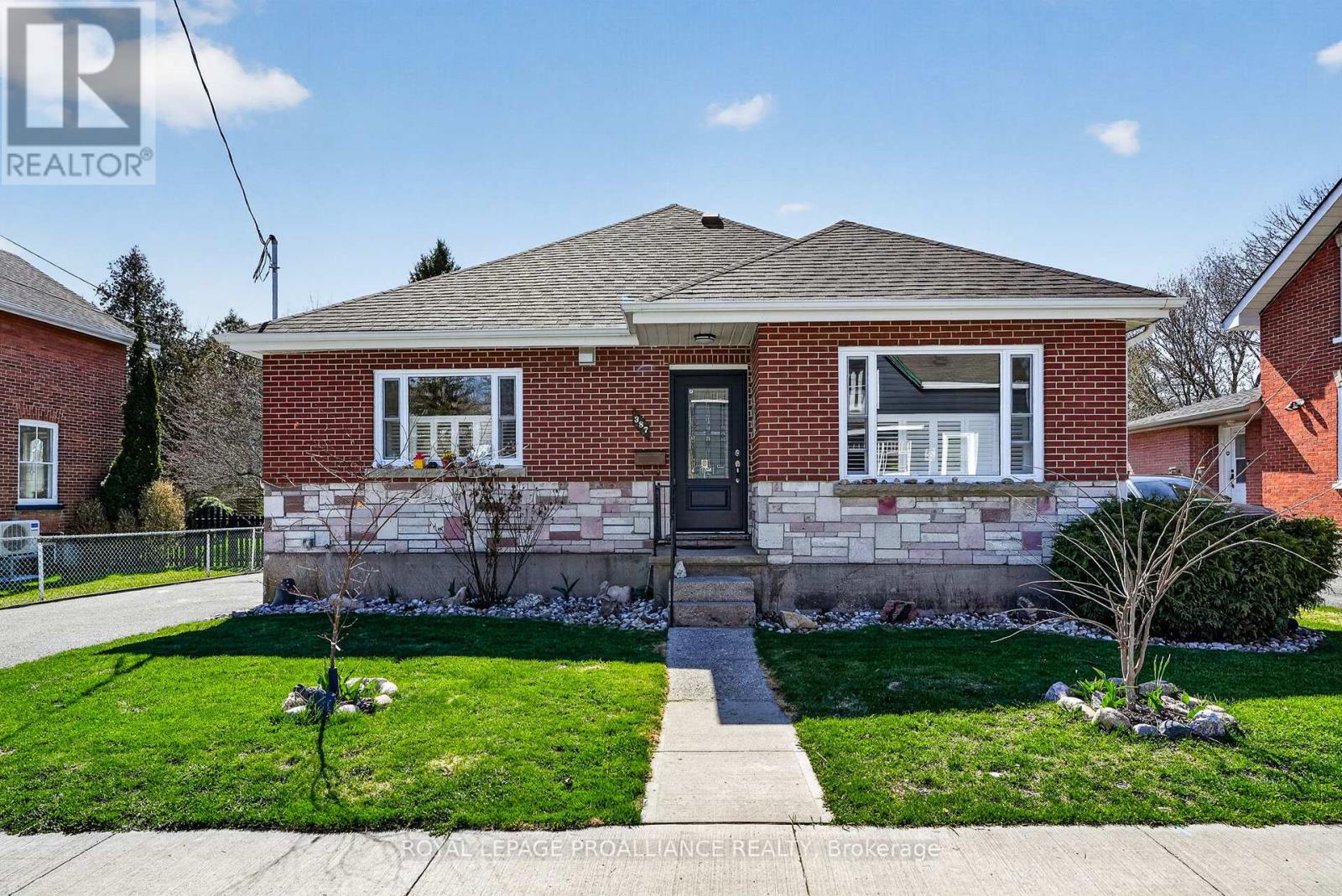 387 Mathew Street, Cobourg, Ontario  K9A 3E6 - Photo 1 - X13053510