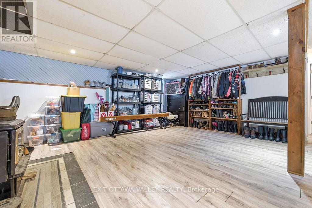 16 Heritage Drive, Petawawa, Ontario  K8H 3J3 - Photo 21 - X12830064