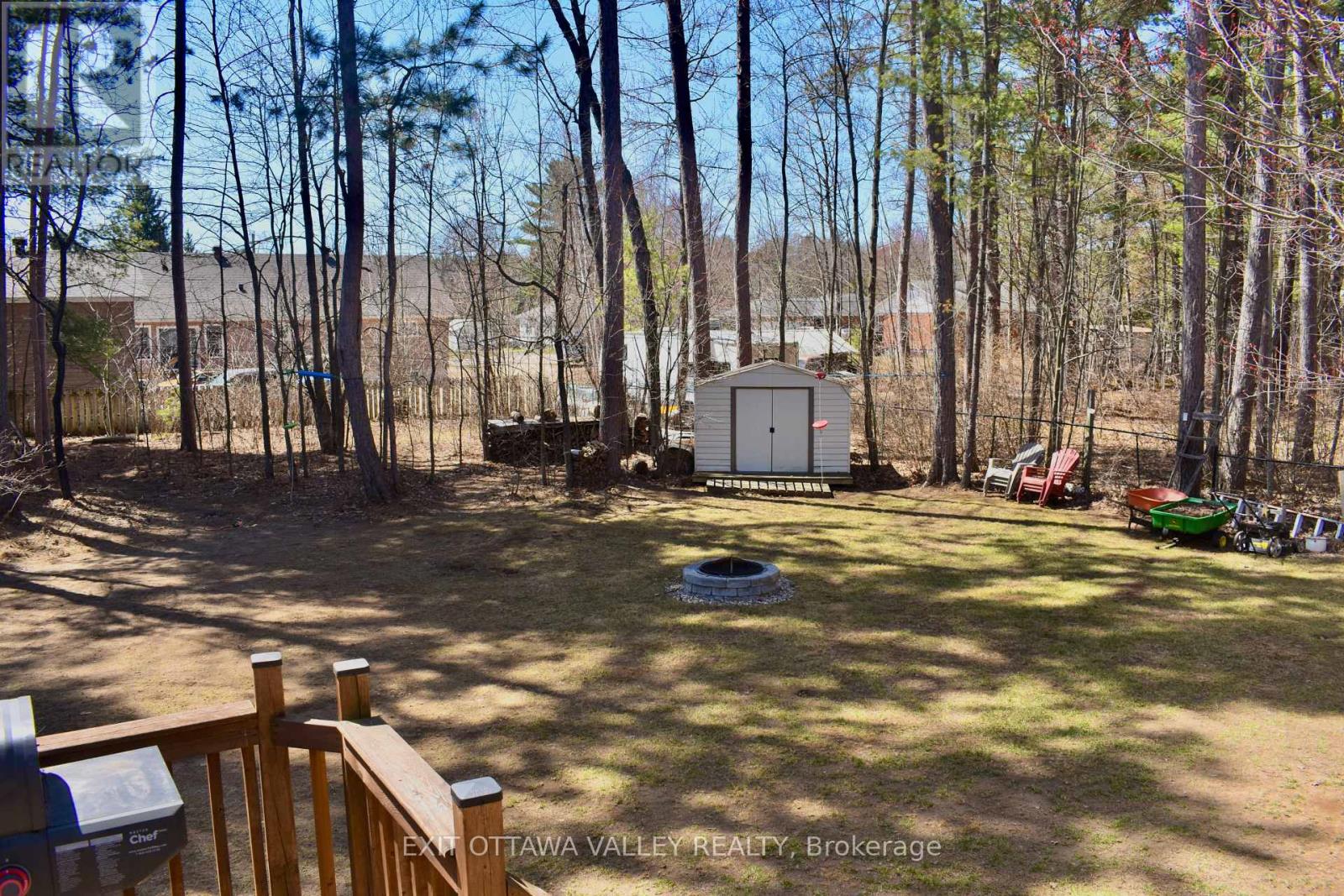 16 Heritage Drive, Petawawa, Ontario  K8H 3J3 - Photo 27 - X12830064